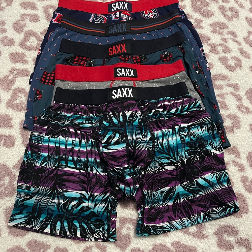 Saxx Mens Briefs size S 5 pairs